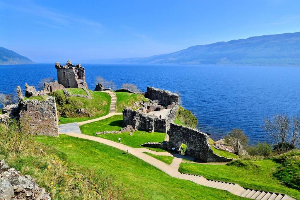 Loch Ness - Luxury Highland Retreat In Scotland Apartamento Fort Augustus Exterior foto