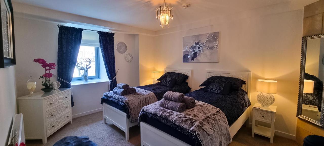 Loch Ness - Luxury Highland Retreat In Scotland Apartamento Fort Augustus Exterior foto